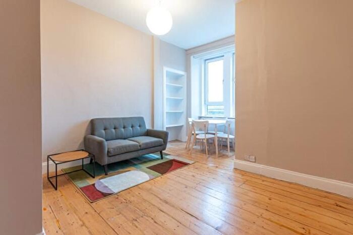 1 Bedroom Flat To Rent In Broughton Road, Edinburgh, EH7