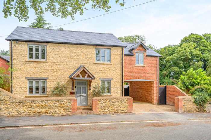 4 Bedroom Detached House For Sale In Mill Road Whitfield, Brackley, Northamptonshire, NN13