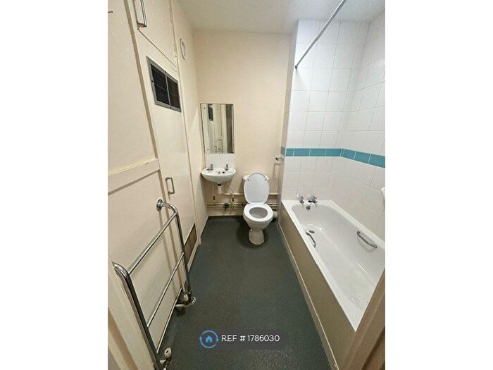 Studio To Rent In Normanton Lodge, Derby, DE23