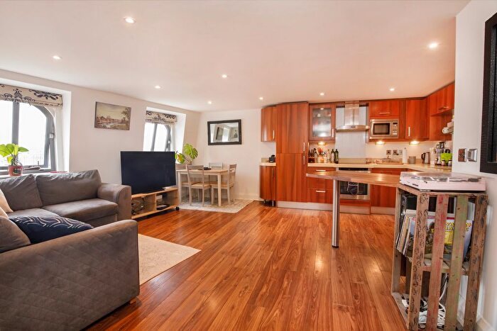 2 Bedroom Flat To Rent In Merchants Place, York, YO1