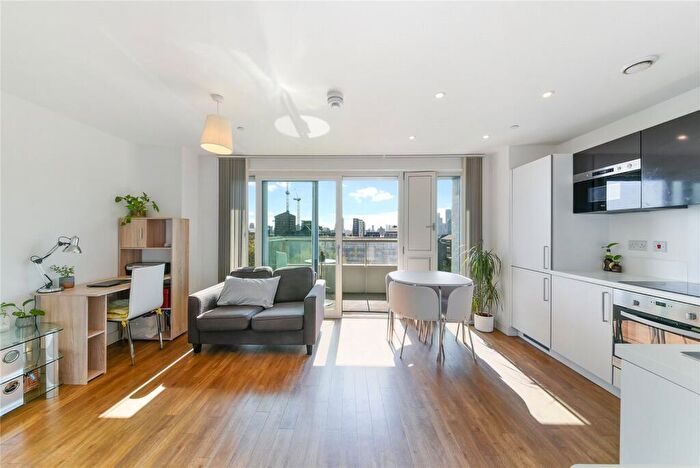 Apartment To Rent In Marner Point, Jefferson Plaza, London, E3