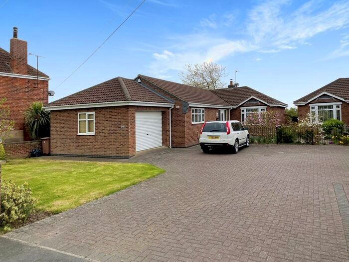 3 Bedroom Detached Bungalow For Sale In Staithes Road, Preston, Hull, HU12