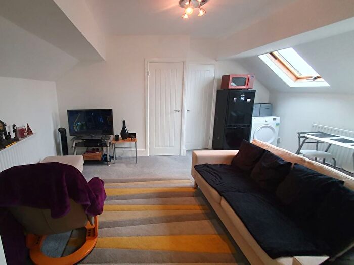 1 Bedroom Flat For Sale In Flat, Horse Fair, Rugeley, Staffordshire, WS15