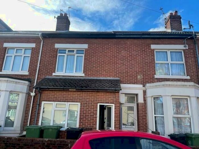 4 Bedroom Terraced House To Rent In Orchard Road, PO4