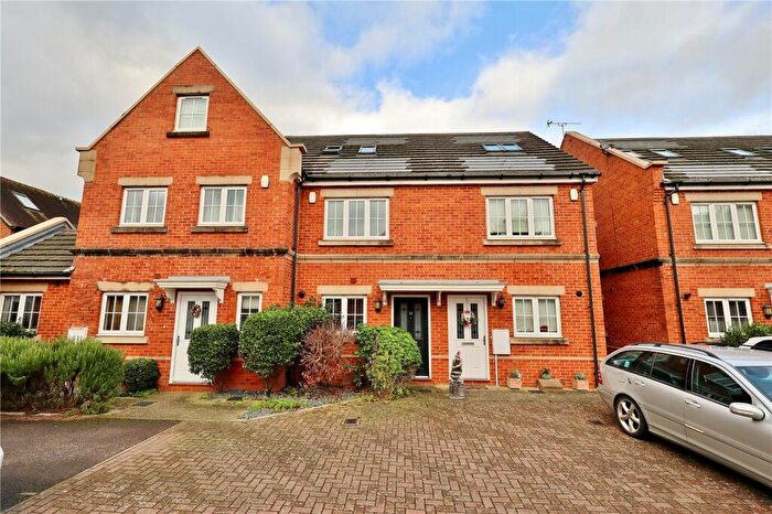 3 Bedroom Terraced House For Sale In Derisley Close, Byfleet, West Byfleet, Surrey, KT14