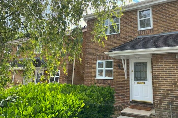 2 Bedroom House To Rent In Basingstoke, Close To Town Centre, RG21