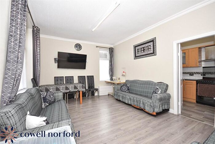 2 Bedroom End Of Terrace House For Sale In Jermyn Street, Rochdale, Greater Manchester, OL12