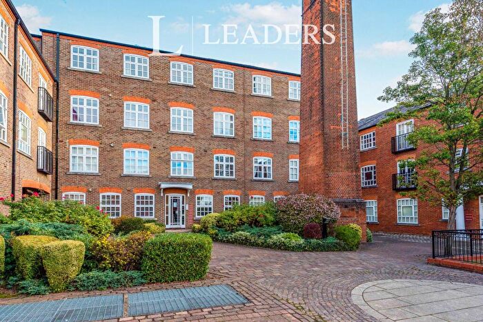 1 Bedroom Flat To Rent In Milliners Court, Lattimore Road, St. Albans, AL1