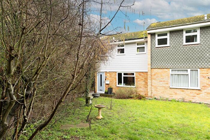 3 Bedroom End Of Terrace House For Sale In Okeley Lane, Tring, HP23