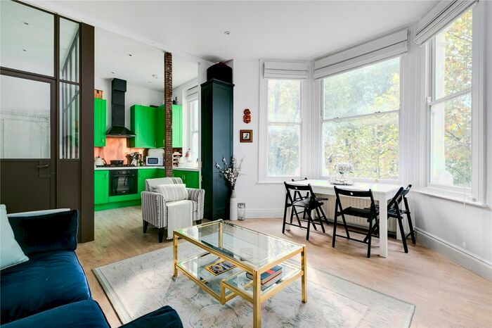 1 Bedroom Flat For Sale In St. Quintin Avenue, North Kensington, W10