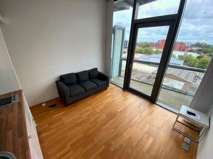 1 Bedroom Apartment To Rent In Greengate, Manchester, M3