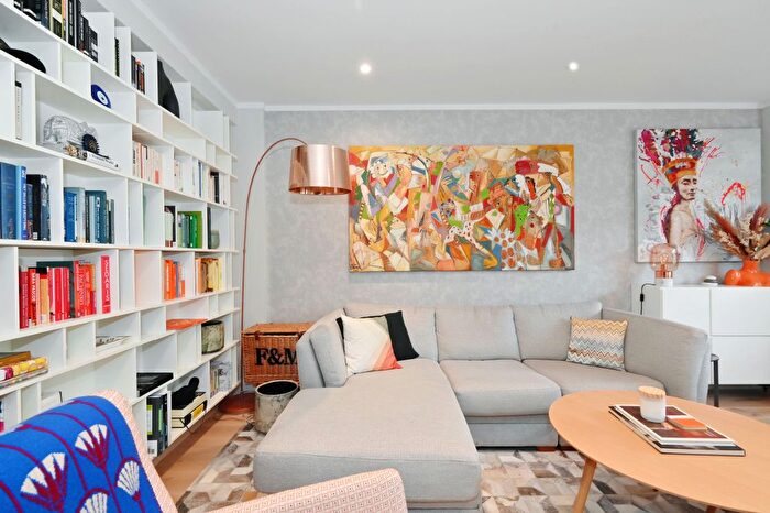 1 Bedroom Flat To Rent In Vicarage Gate, W8