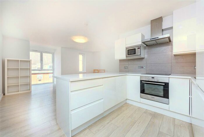 1 Bedroom Flat To Rent In Oakley Square, Camden Town, NW1