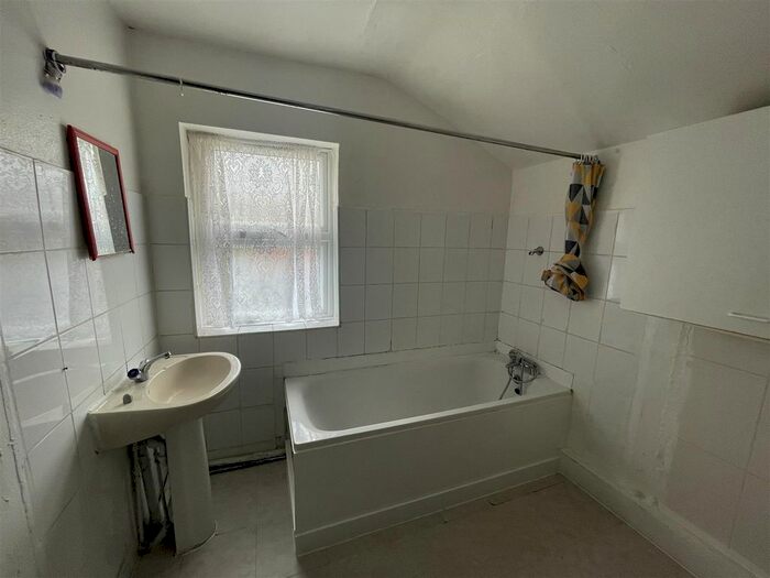 Property To Rent In Dudley Road, Southall, UB2