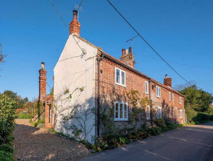 2 Bedroom End Of Terrace House For Sale In The Street, Baconsthorpe, Holt, NR25