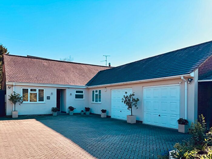 4 Bedroom Detached House For Sale In Joiners Lane, Chalfont St. Peter, Gerrards Cross, Buckinghamshire, SL9