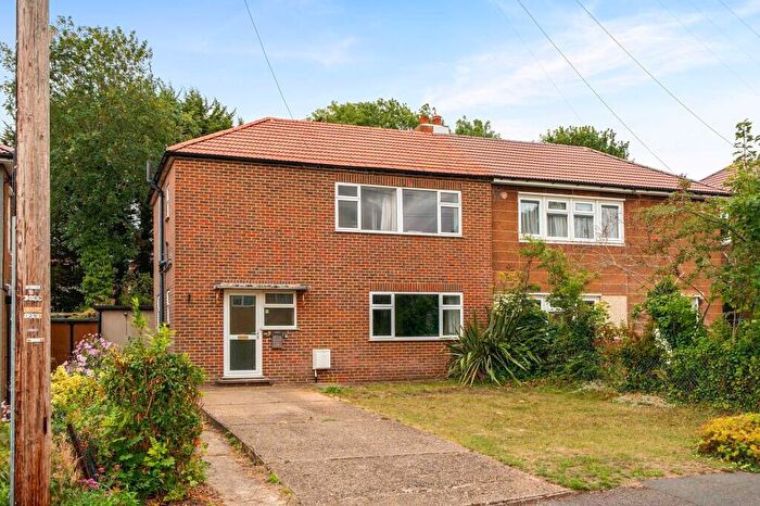 3 Bedroom Semi-Detached House For Sale In Downlands Close, Coulsdon, CR5