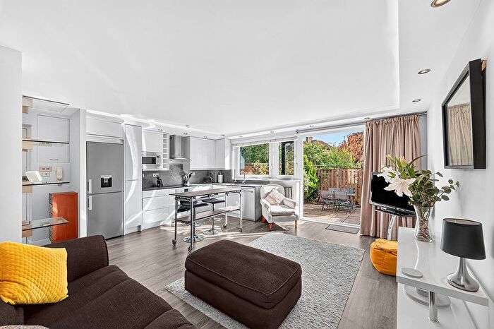 1 Bedroom Flat To Rent In Ericcson Close, Wandsworth, SW18