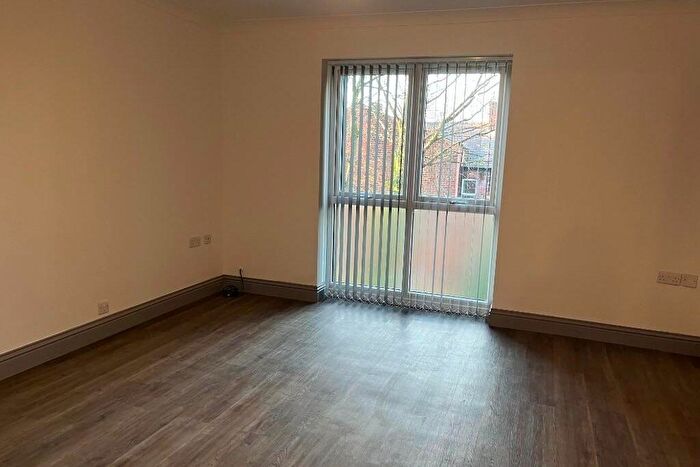 2 Bedroom Flat To Rent In Garstang Road, Preston, Lancashire, PR1