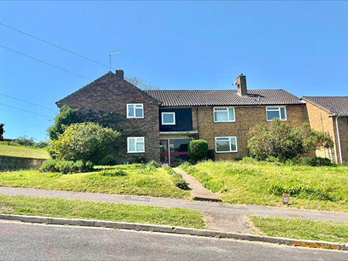 2 Bedroom Apartment To Rent In Middleton Close, Southampton, SO18