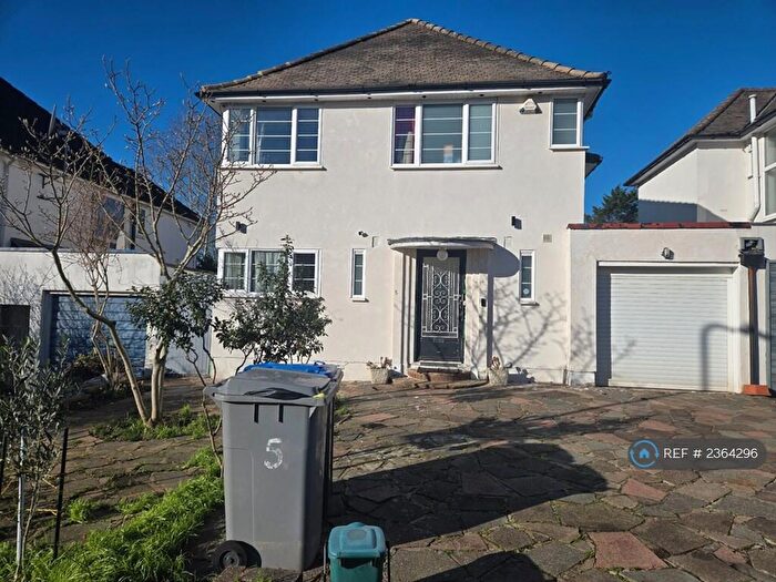 4 Bedroom Detached House To Rent In Mayfields, Wembley, HA9