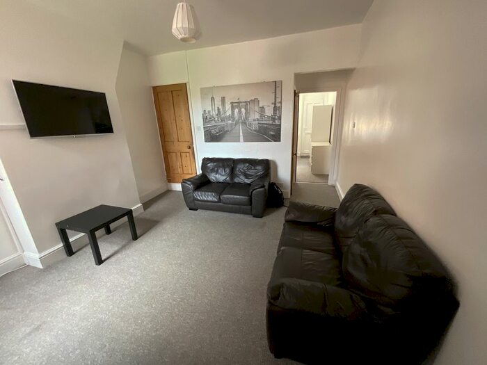 4 Bedroom Flat To Rent In Rosebery Street, Loughborough LE11