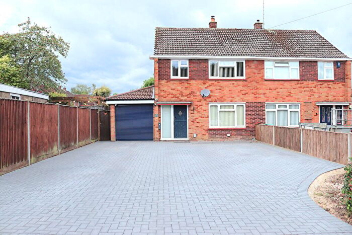 3 Bedroom Semi-Detached House For Sale In Whittle Crescent, Farnborough, GU14