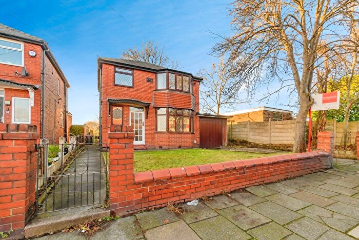 3 Bedroom Detached House For Sale In Barton Road, Manchester, Lancashire, M27