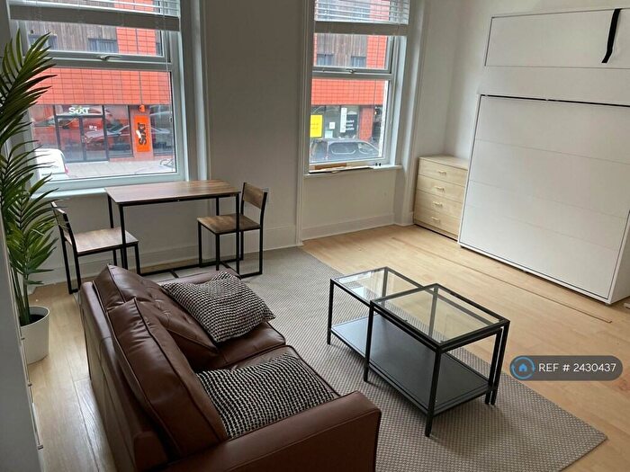 Studio To Rent In Caledonian Road, London, N7