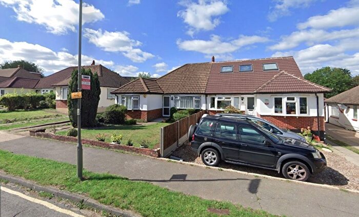 2 Bedroom Bungalow To Rent In West Street, Epsom, KT18