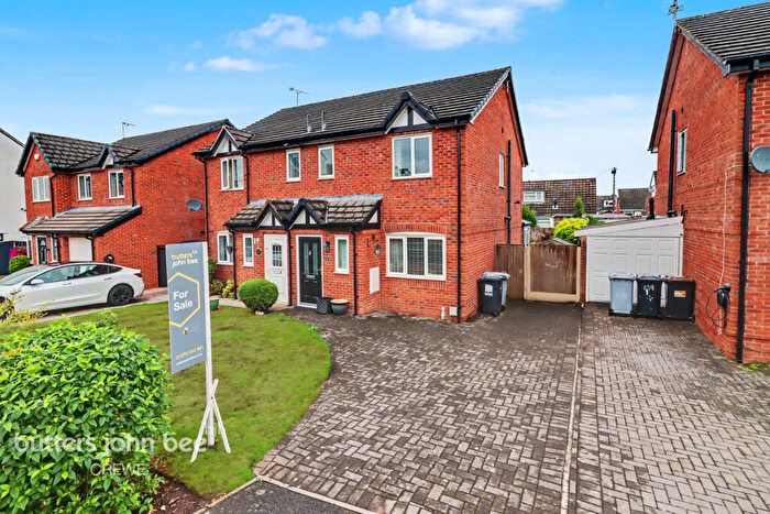 3 Bedroom Semi Detached House For Sale In Limes Close, Crewe, CW1
