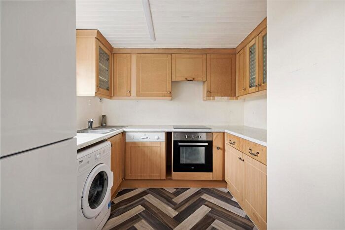 2 Bedroom Apartment To Rent In Mill Lane, Woodford Green, IG8