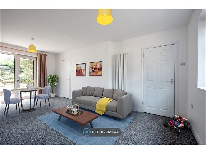 2 Bedroom End Terrace House To Rent In Waterslade Green, Luton, LU3