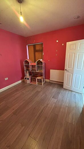 2 Bedroom Flat To Rent In A Brighton Road, Hooley, Coulsdon, CR5