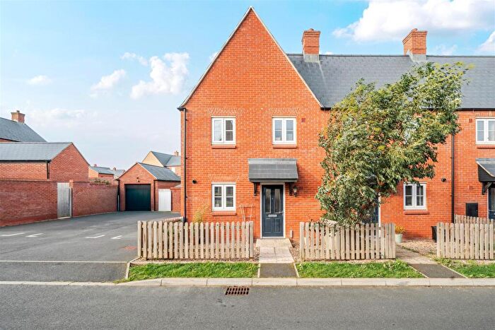 3 Bedroom End Of Terrace House For Sale In Catterick Way, Towcester, NN12