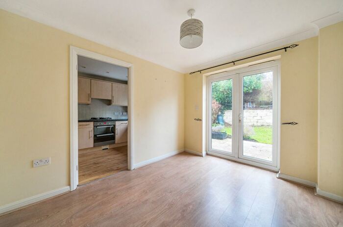 3 Bedroom End Of Terrace House For Sale In Godalming, Surrey, GU7