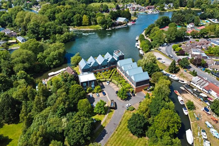 1 Bedroom Apartment For Sale In Whittets Ait, Jessamy Road, Weybridge, Surrey, KT13