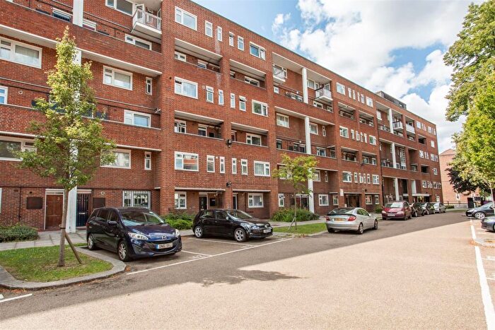2 Bedroom Flat To Rent In James House, Mile End, E1