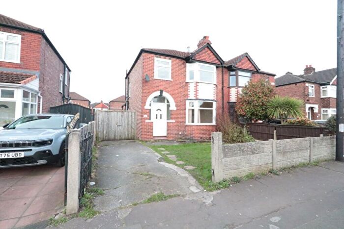 3 Bedroom Semi Detached House To Rent In Barton Road, Stretford, Manchester, M32