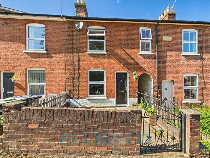 2 Bedroom Detached House For Sale In Pembury Grove, Tonbridge, Kent, TN9