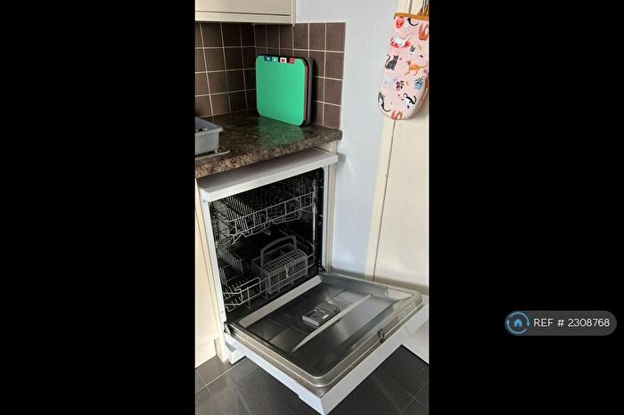 2 Bedroom Flat To Rent In Kendal Tower, Birmingham, B17