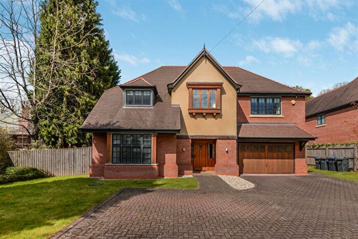 5 Bedroom Detached House To Rent In Barker Road, Sutton Coldfield, B74
