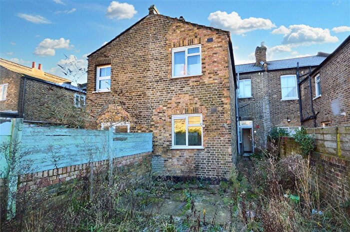 1 Bedroom Flat For Sale In Nightingale Road, Willesden Junction, NW10