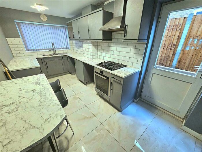 3 Bedroom Detached House To Rent In St. Ives Road, Wigston, LE18