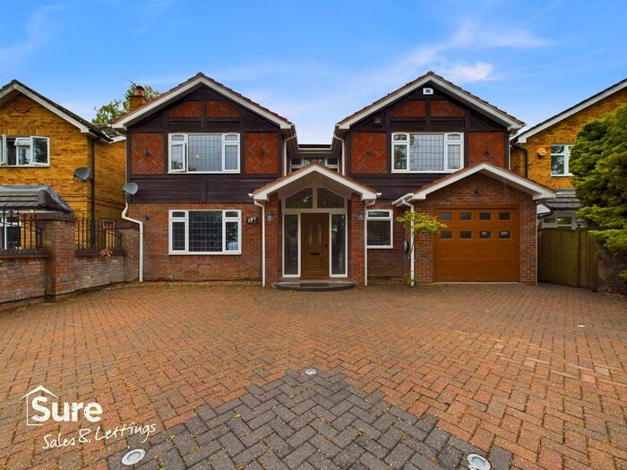 4 Bedroom Detached House To Rent In Chambersbury Lane, Hemel Hempstead, Hertfordshire, HP3