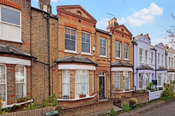 3 Bedroom Flat To Rent In Endymion Road, London, SW2