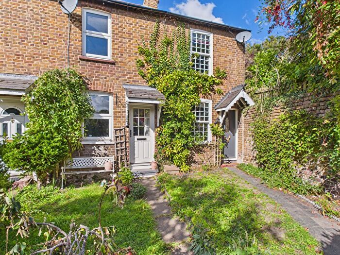 1 Bedroom Terraced House To Rent In Farningham, Dartford, Kent, DA4