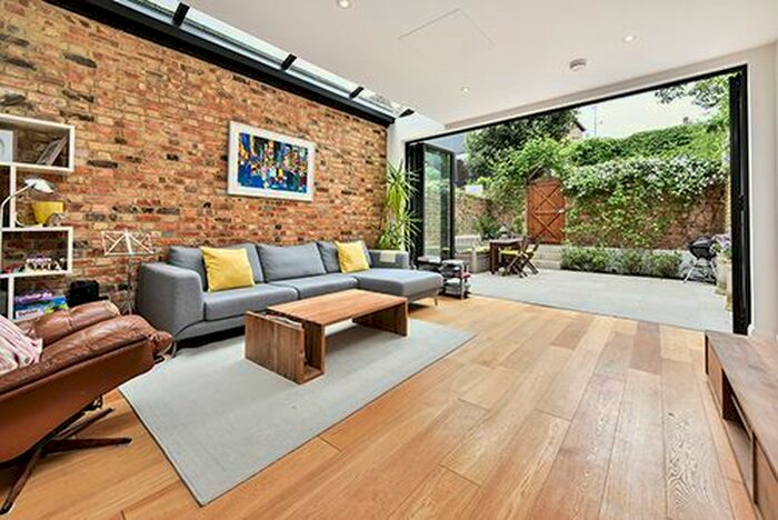 5 Bedroom Terraced House To Rent In Battledean Road, London N5