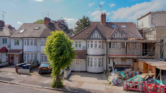 4 Bedroom Semi-Detached House To Rent In Golders Manor Drive, London, NW11