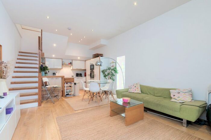 3 Bedroom Mews House To Rent In Shore Road, London, E9